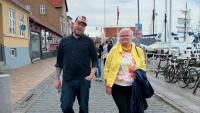 Frivillig Søren Rasmussen og landsformand Liselott går i Allinge til Folkemødet 2026